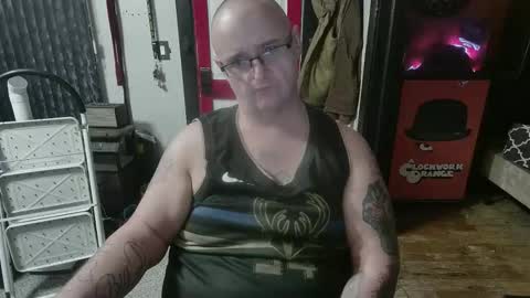 Darryl online show from February 6, 1:02 am