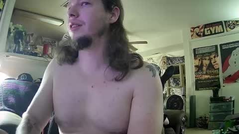 biggerisbetter21 online show from March 1, 2:44 pm