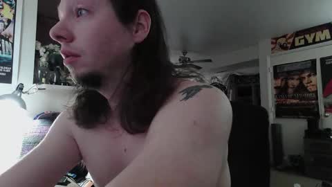 biggerisbetter21 online show from February 1, 5:33 pm