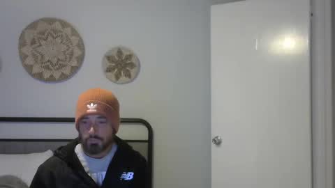 Snapshot of biggin10inch chatting on January 7, 11:45 pm Gavin online show from January 7, 11:45 pm