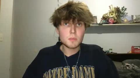 Snapshot of bigskinnyboyshh chatting on October 24, 12:02 am bigskinnyboyshh online show from October 24, 12:02 am