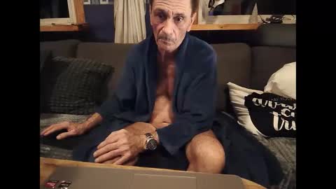 bigswe1 online show from December 26, 4:53 am