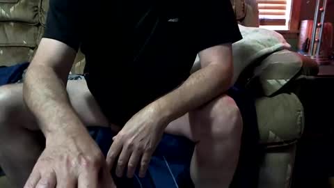 Snapshot of biguylovessuckingcock chatting on October 27, 8:00 pm biguylovessuckingcock online show from October 27, 8:00 pm