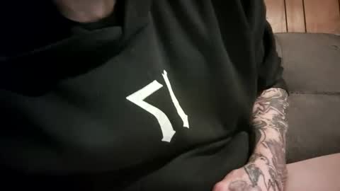 Snapshot of bigwytecock1979 chatting on December 31, 4:38 am bigwytecock1979 online show from December 31, 4:38 am