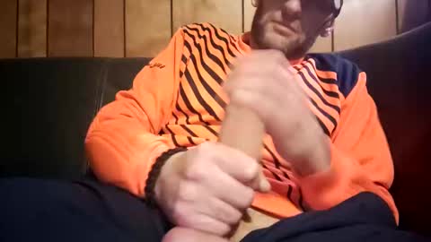 Snapshot of bigwytecock1979 chatting on February 20, 7:23 am bigwytecock1979 online show from February 20, 7:23 am