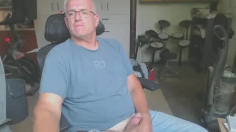 billp750876 online show from July 16, 8:16 pm