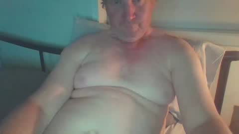 Snapshot of billscock chatting on October 24, 10:39 am billscock online show from October 24, 10:39 am