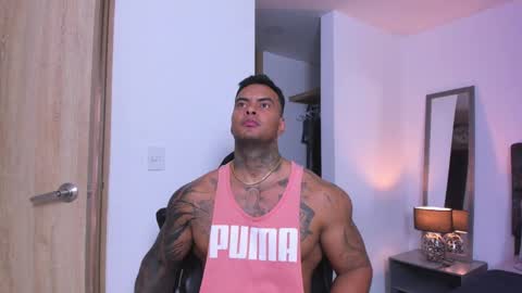 dariux john online show from December 6, 7:01 pm