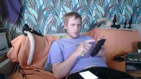 Snapshot of bizoukey15 chatting on September 12, 2:22 am bizoukey15 online show from September 12, 2:22 am