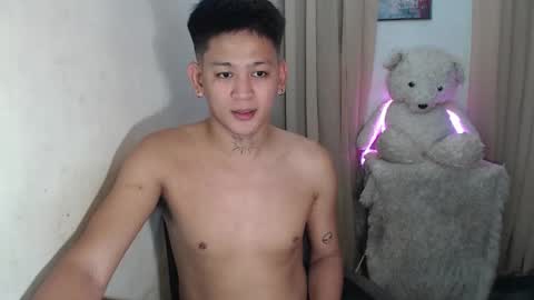 Snapshot of bj_alex31 chatting on October 27, 6:49 am alex online show from October 27, 6:49 am