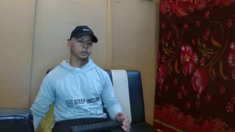 black_hot26 online show from December 9, 1:36 pm