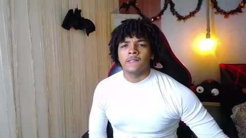 Snapshot of black_king_241 chatting on October 26, 5:53 am black_king_241 online show from October 26, 5:53 am