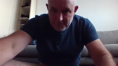 Snapshot of blackdog71 chatting on December 3, 4:13 am blackdog71 online show from December 3, 4:13 am