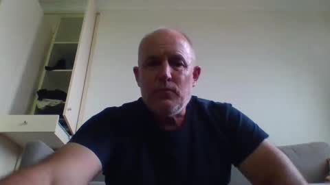 Snapshot of blackdog71 chatting on December 4, 8:23 am blackdog71 online show from December 4, 8:23 am