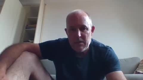 Snapshot of blackdog71 chatting on March 10, 7:44 am blackdog71 online show from March 10, 7:44 am