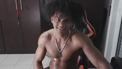 Snapshot of blackkiss_sweet chatting on February 23, 6:08 pm blackkiss_sweet online show from February 23, 6:08 pm