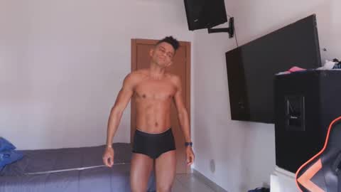 Snapshot of blackkiss_sweet chatting on March 3, 9:50 am blackkiss_sweet online show from March 3, 9:50 am