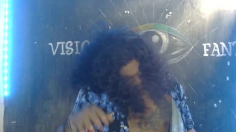 i am D.L online show from February 26, 2:36 pm