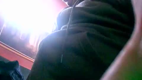 L33 online show from March 1, 11:32 am