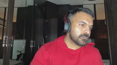 Leo online show from November 30, 1:07 am