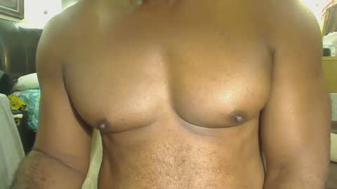 Snapshot of blkbiguncut10462 chatting on December 5, 3:48 am blkbiguncut10462 online show from December 5, 3:48 am