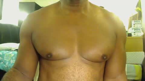 Snapshot of blkbiguncut10462 chatting on January 14, 6:34 am blkbiguncut10462 online show from January 14, 6:34 am