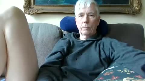 Snapshot of blomkuk chatting on February 28, 12:31 pm blomkuk online show from February 28, 12:31 pm