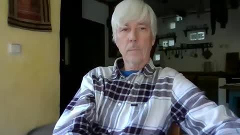 Snapshot of blomkuk chatting on October 27, 12:40 pm blomkuk online show from October 27, 12:40 pm