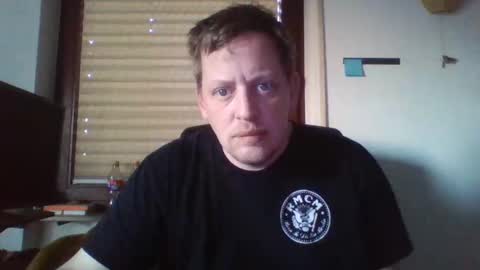 blonde32m online show from December 29, 7:50 am