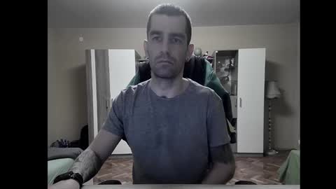 Snapshot of blue_eyed_wolf chatting on December 16, 7:43 pm Runaway online show from December 16, 7:43 pm