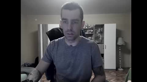 Snapshot of blue_eyed_wolf chatting on December 14, 8:08 pm Runaway online show from December 14, 8:08 pm