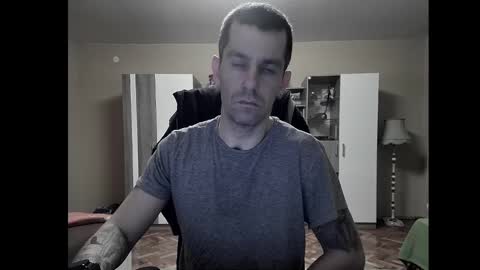 Snapshot of blue_eyed_wolf chatting on January 14, 7:43 pm Runaway online show from January 14, 7:43 pm