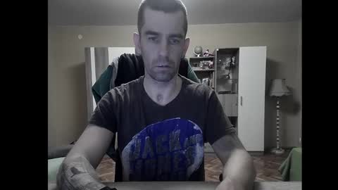 Snapshot of blue_eyed_wolf chatting on December 31, 10:45 pm Runaway online show from December 31, 10:45 pm