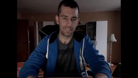 Snapshot of blue_eyed_wolf chatting on February 9, 3:01 pm Runaway online show from February 9, 3:01 pm