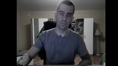 Snapshot of blue_eyed_wolf chatting on December 28, 8:47 pm Runaway online show from December 28, 8:47 pm