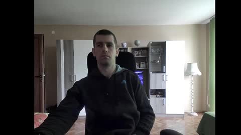 Snapshot of blue_eyed_wolf chatting on January 14, 9:24 am Runaway online show from January 14, 9:24 am