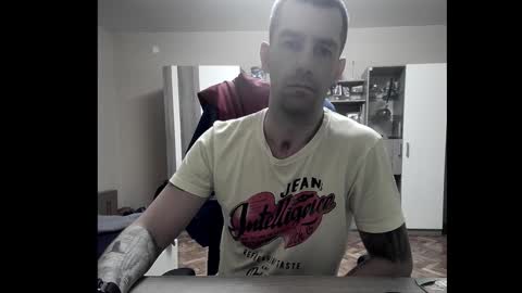 Snapshot of blue_eyed_wolf chatting on October 12, 7:41 pm Runaway online show from October 12, 7:41 pm