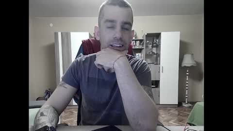 Snapshot of blue_eyed_wolf chatting on March 11, 9:04 pm Runaway online show from March 11, 9:04 pm