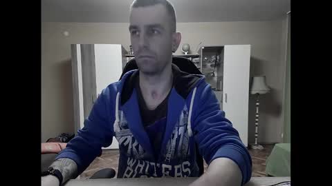 Snapshot of blue_eyed_wolf chatting on February 14, 8:15 pm Runaway online show from February 14, 8:15 pm