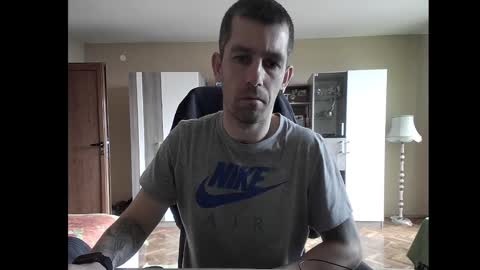 Snapshot of blue_eyed_wolf chatting on January 16, 9:37 am Runaway online show from January 16, 9:37 am