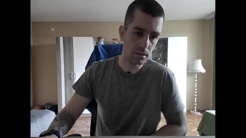 Snapshot of blue_eyed_wolf chatting on March 3, 8:34 am Runaway online show from March 3, 8:34 am