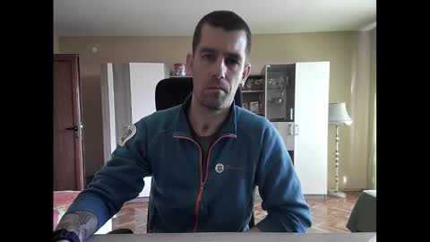 Snapshot of blue_eyed_wolf chatting on February 7, 1:01 pm Runaway online show from February 7, 1:01 pm