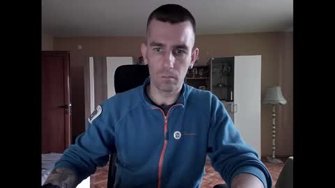 Snapshot of blue_eyed_wolf chatting on March 10, 3:52 pm Runaway online show from March 10, 3:52 pm