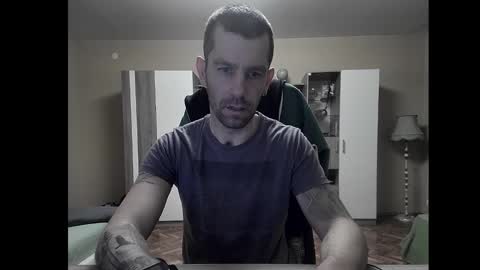 Snapshot of blue_eyed_wolf chatting on January 4, 7:44 pm Runaway online show from January 4, 7:44 pm