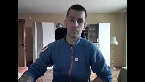 Snapshot of blue_eyed_wolf chatting on February 5, 12:38 pm Runaway online show from February 5, 12:38 pm