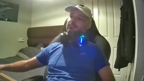 bluebirdflame1 online show from December 3, 11:46 pm