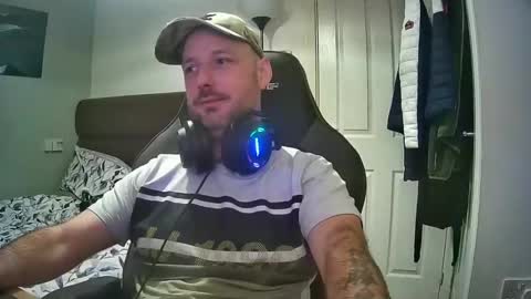 bluebirdflame1 online show from January 10, 2:57 am