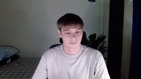 blueeyedboyisasia online show from August 2, 1:53 pm