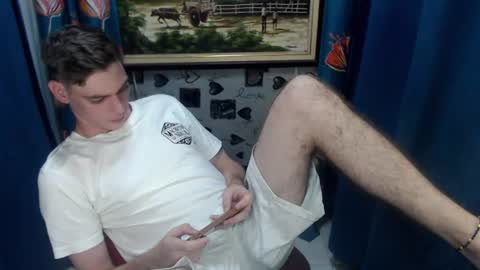 blueeyedboyisasia online show from June 15, 3:42 am