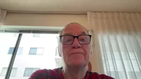 Snapshot of blueyedudeseattle chatting on October 12, 4:45 pm Blueyedudeseattle online show from October 12, 4:45 pm